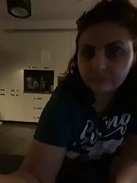 AnneKane online show from 12-18-24, 10:46