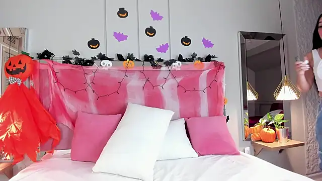 Ahincale online show from 10-31-25, 07:59