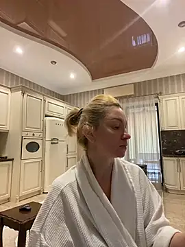 Amazoniiaa online show from 01-29-25, 07:25