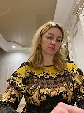 Amazoniiaa online show from 02-06-25, 04:36