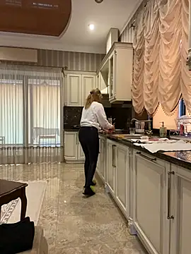 Amazoniiaa online show from 03-03-25, 01:09