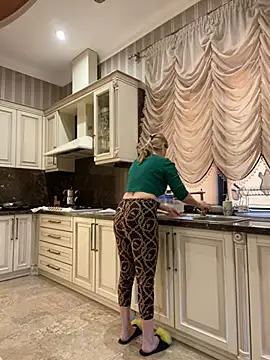 Amazoniiaa online show from 03-07-25, 02:01