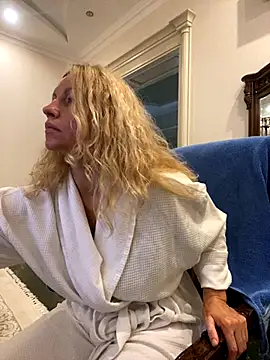 Amazoniiaa online show from 11-12-25, 10:26