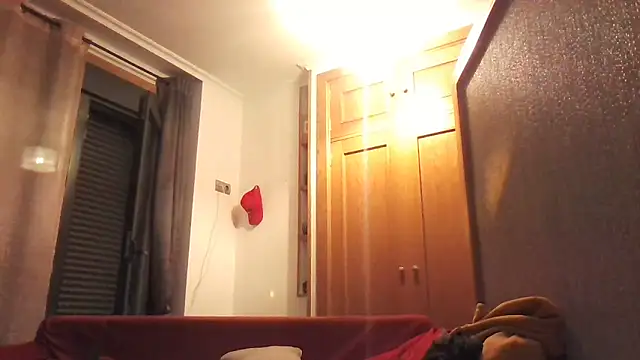 Snapshot of davigochi77bcn chatting on 12-04-24, 08:40 davigochi77bcn online show from 12-04-24, 08:40