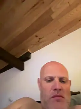 Snapshot of davigochi77bcn chatting on 02-25-25, 02:25 davigochi77bcn online show from 02-25-25, 02:25