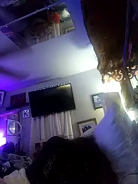 Hotredheadandtoungelasher online show from 01-11-26, 09:03