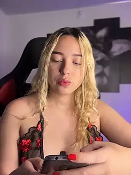 Irisweet  online show from 09-18-25, 02:41