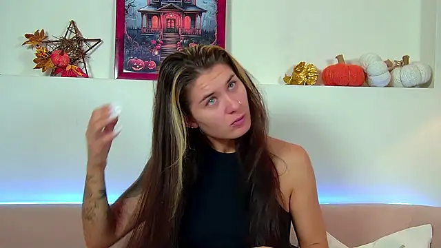 RachelSimpson online show from 10-26-25, 06:25