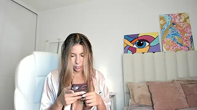 Daniela Miller  online show from 09-30-25, 11:43