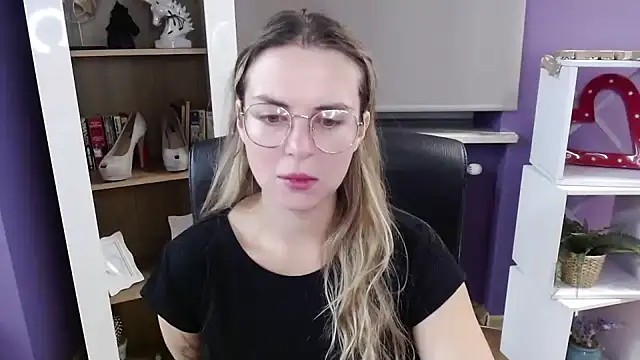 Zoey Erotic online show from 10-21-25, 04:24