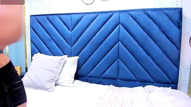 Snapshot of Sariitaa_ chatting on 10-22-25, 03:56 Sariitaa online show from 10-22-25, 03:56