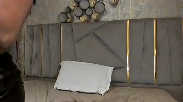 Sariitaa  online show from 12-16-25, 02:22