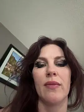 courtneyoccult online show from 10-04-25, 05:16