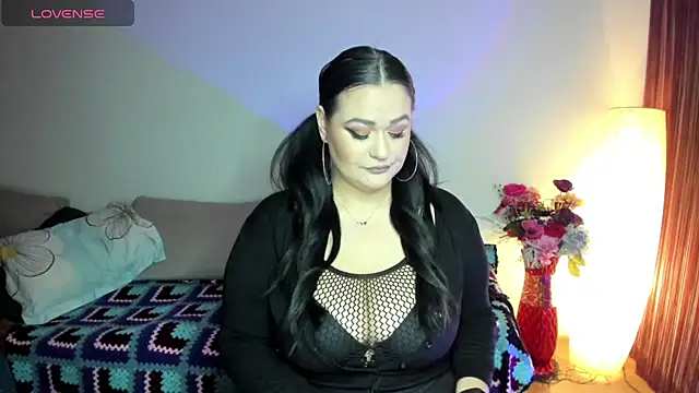 Laura sinner online show from 03-18-25, 05:21