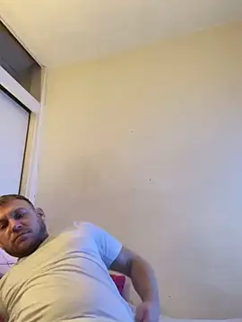 Snapshot of Weestud94 chatting on 12-30-24, 06:27 Weestud94 online show from 12-30-24, 06:27