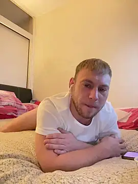 Snapshot of Weestud94 chatting on 01-19-25, 10:28 Weestud94 online show from 01-19-25, 10:28