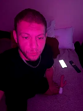 Snapshot of Weestud94 chatting on 09-18-25, 07:32 Weestud94 online show from 09-18-25, 07:32