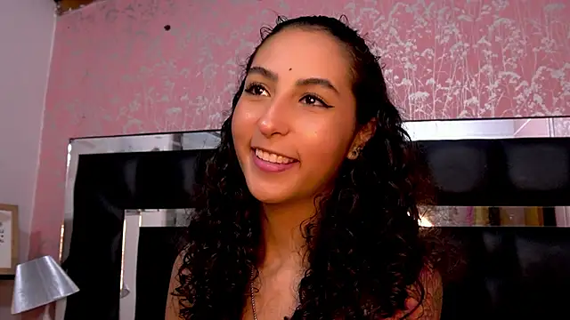 agatha collins  online show from 01-11-25, 07:16