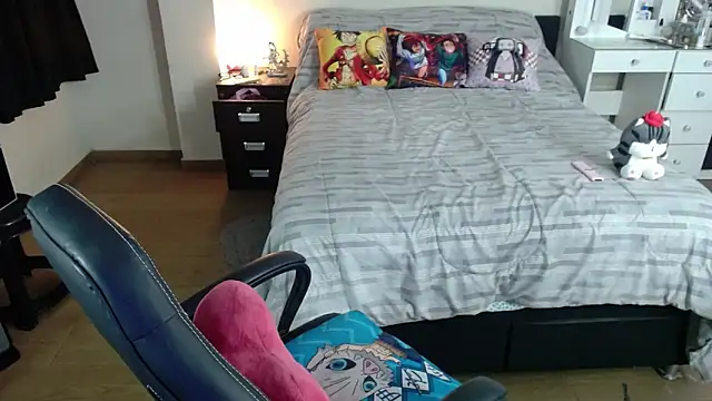 kittykat18x online show from 10-27-25, 01:09