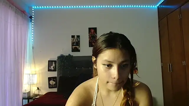 Snapshot of 3littleschoolteens chatting on 10-09-25, 06:50 3littleschoolteens online show from 10-09-25, 06:50