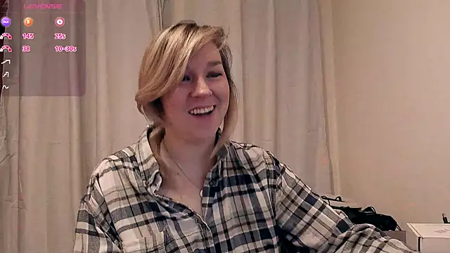 Snapshot of 5_in_one chatting on 11-16-25, 05:02 5 in one online show from 11-16-25, 05:02