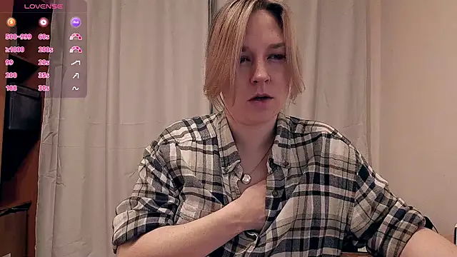 Snapshot of 5_in_one chatting on 11-17-25, 05:57 5 in one online show from 11-17-25, 05:57