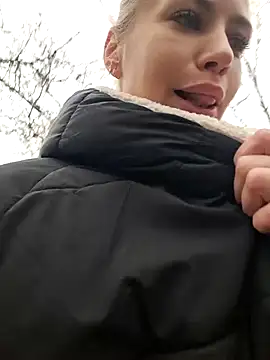 Snapshot of Keli_Jessi chatting on 01-03-25, 01:14 Keli Jessi online show from 01-03-25, 01:14