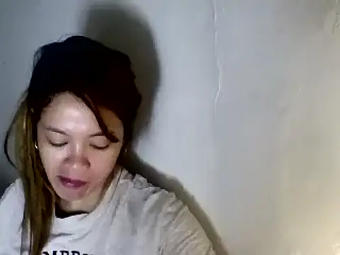 Snapshot of pinay4uwithagoodheart chatting on 12-21-24, 04:30 pinay4uwithagoodheart online show from 12-21-24, 04:30