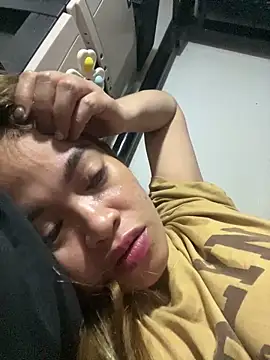 Snapshot of pinay4uwithagoodheart chatting on 12-22-25, 05:43 pinay4uwithagoodheart online show from 12-22-25, 05:43