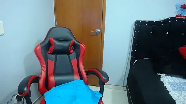 Snapshot of Ursulawhite69 chatting on 02-04-26, 11:09 Ursulawhite69 online show from 02-04-26, 11:09