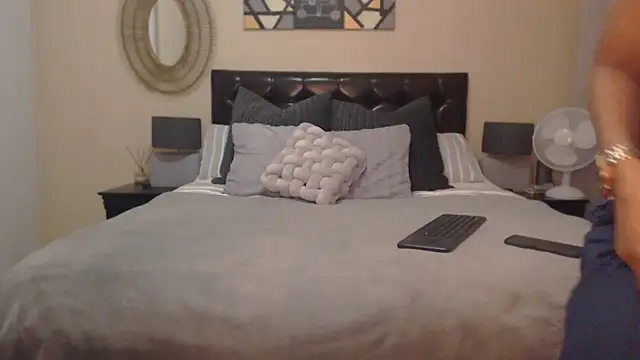 Creamyass22 online show from 01-16-25, 04:07