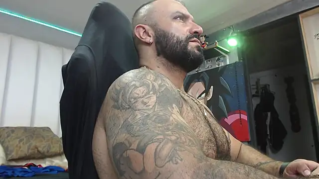 Snapshot of bardock_1 chatting on 01-30-25, 12:29 bardock 1 online show from 01-30-25, 12:29