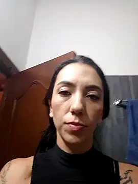 LunaZambrano online show from 02-12-25, 05:58