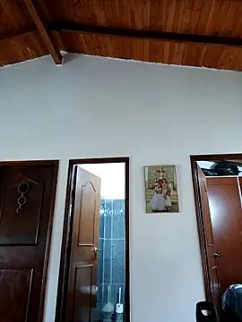 LunaZambrano online show from 09-12-25, 01:00