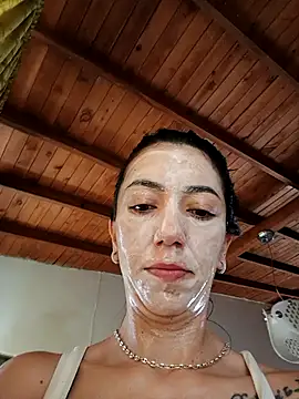 LunaZambrano online show from 10-11-25, 02:59