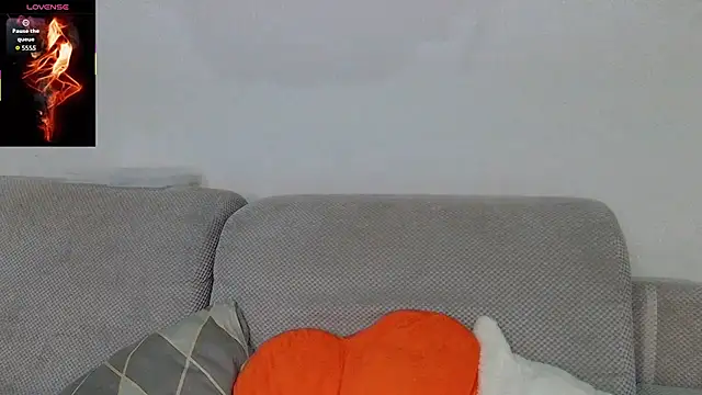 Julvka online show from 09-26-25, 05:28