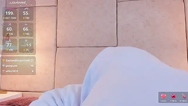 Snapshot of aisha_vs chatting on 12-28-24, 03:04 aisha vs online show from 12-28-24, 03:04