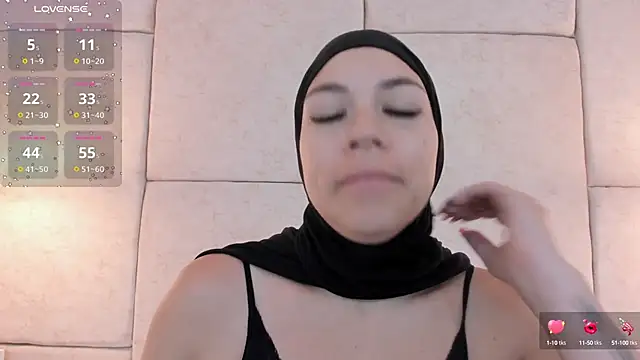 Snapshot of aisha_vs chatting on 12-31-24, 12:15 aisha vs online show from 12-31-24, 12:15