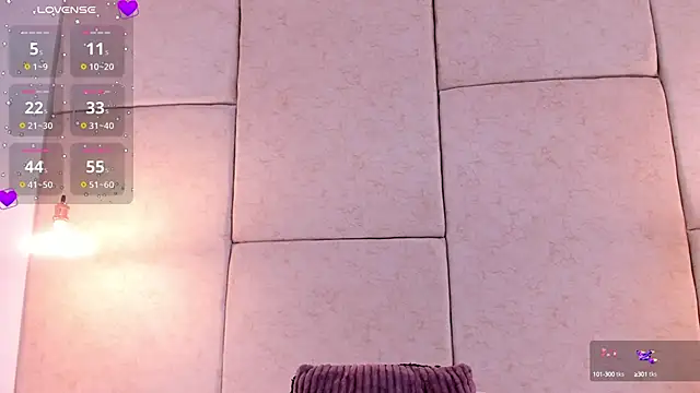 Snapshot of aisha_vs chatting on 02-04-25, 11:38 aisha vs online show from 02-04-25, 11:38