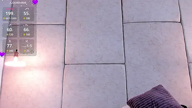 Snapshot of aisha_vs chatting on 02-22-25, 12:08 aisha vs online show from 02-22-25, 12:08