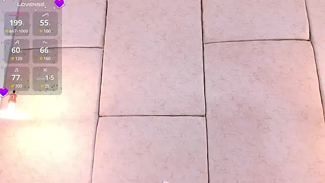 Snapshot of aisha_vs chatting on 03-17-25, 12:25 aisha vs online show from 03-17-25, 12:25