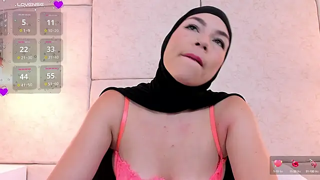 Snapshot of aisha_vs chatting on 03-20-25, 03:47 aisha vs online show from 03-20-25, 03:47