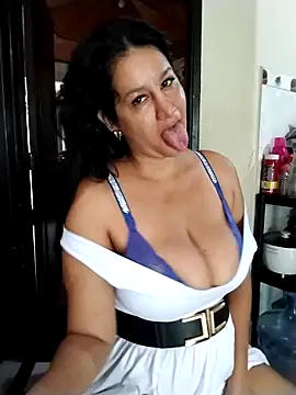 keilymadam online show from 10-17-25, 12:41