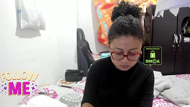 bonnie lam  online show from 11-14-25, 04:33