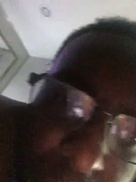 Snapshot of Londonfrotadejr chatting on 12-03-24, 12:59 Londonfrotadejr online show from 12-03-24, 12:59