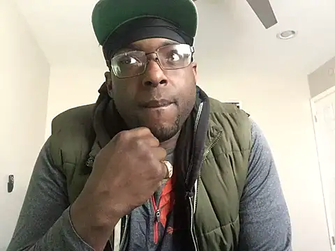 Snapshot of Londonfrotadejr chatting on 12-10-24, 08:27 Londonfrotadejr online show from 12-10-24, 08:27