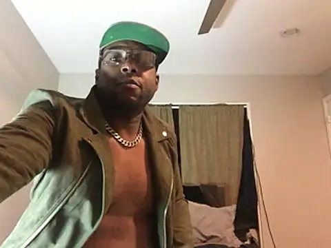 Snapshot of Londonfrotadejr chatting on 12-12-24, 09:40 Londonfrotadejr online show from 12-12-24, 09:40