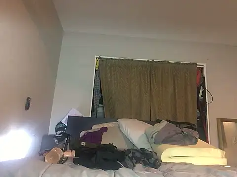 Snapshot of Londonfrotadejr chatting on 02-01-25, 11:43 Londonfrotadejr online show from 02-01-25, 11:43