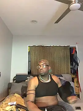 Snapshot of Londonfrotadejr chatting on 02-21-25, 02:27 Londonfrotadejr online show from 02-21-25, 02:27