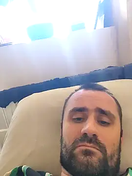 Snapshot of Govora chatting on 01-01-25, 11:27 Govora online show from 01-01-25, 11:27